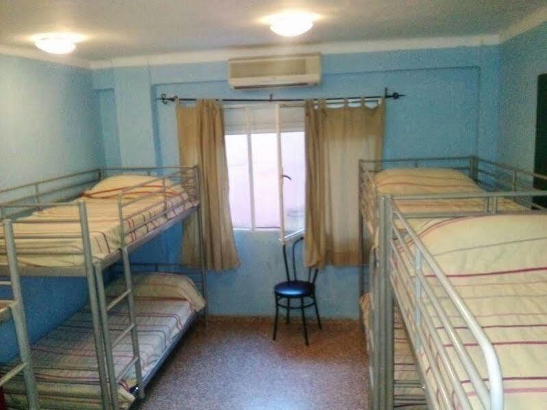 Residencia Malaga Backpackers Hostel Buitenkant foto